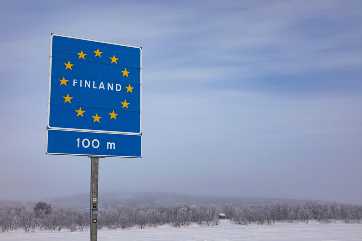 «Потом вернемся»: россияне придумали смешной (и грустный) способ прятать евро от финской таможни