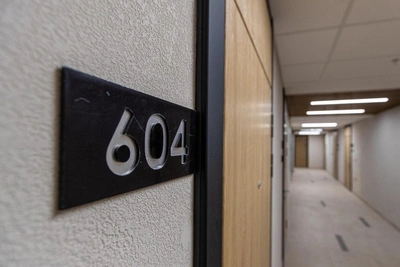 КС разрешил временную прописку в апартаментах