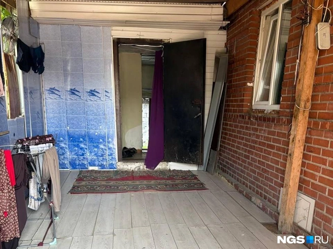 В целом же быт цыган похож на быт обычных жителей частного сектора | Источник: Настасья Медведева / NGS.RU
