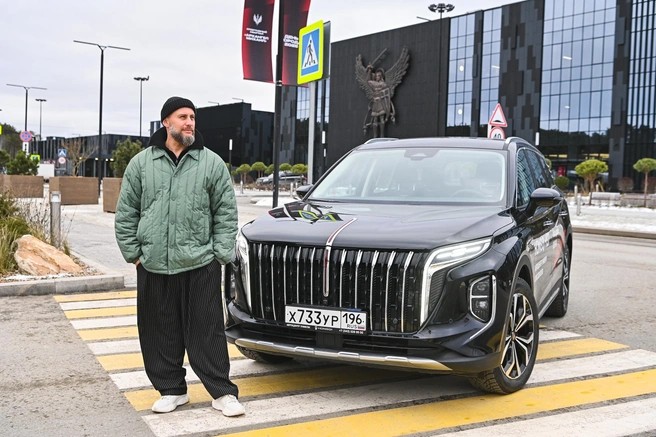 Автомобиль выглядит статусно, при этом он идеально подойдет семье | Источник: Максим Воробьев