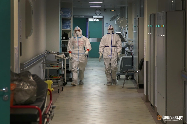 Врачи призывают внимательно отслеживать симптомы при первых признаках простуды | Источник: Павел Каравашкин / FONTANKA.RU