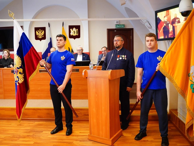 Михаил Крупин принес присягу и стал детским омбудсменом Ярославской области | Источник: Ярославская областная Дума