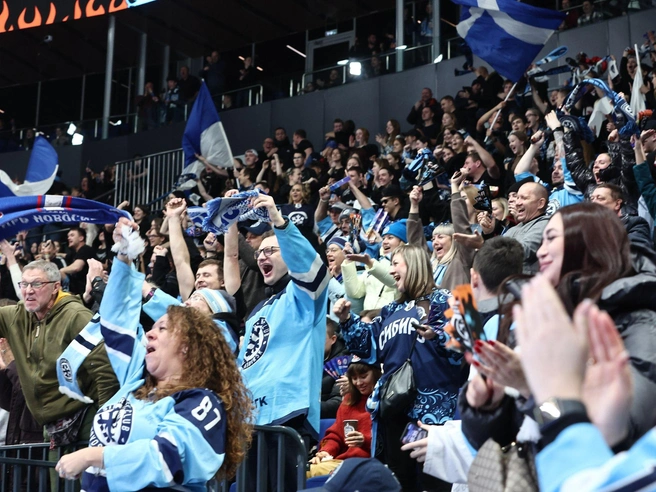 Трибуны взорвались аплодисментами после гола Скотта Уилсона. | Источник: Александр Ощепков / NGS.RU