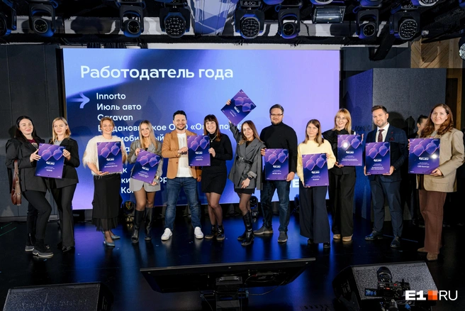 За компании голосуют всем городом | Источник: Максим Комаров / E1.RU
