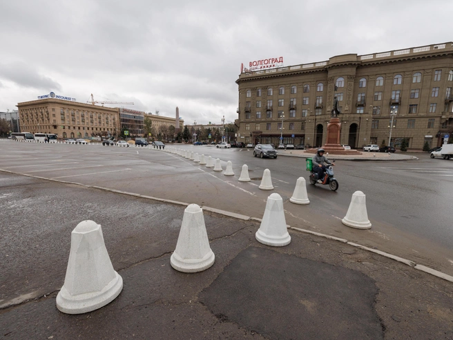 По новой пешеходной площади смогут проезжать только танки во время парадов | Источник: Алексей Волхонский / V1.RU