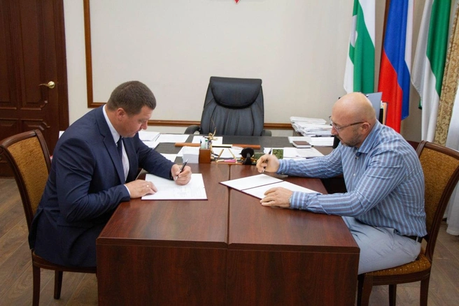 Глава Кургана подписал соглашение о строительстве детского сада в Энергетиках | Источник: Антон Науменко /t.me
