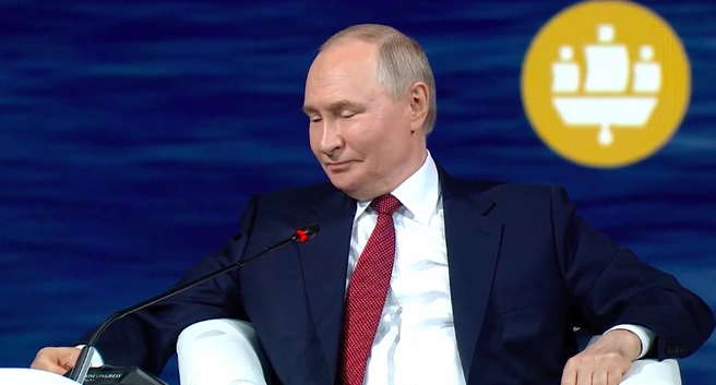 Путин рассказал, что будет, если Украина применит «грязную бомбу» | Источник: Скриншот трансляции ПМЭФ