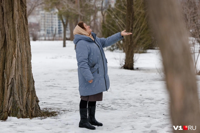 Каждое утро Светлана Зимуковская начинает с завтрака, но не со своего | Источник: Алексей Волхонский / V1.RU