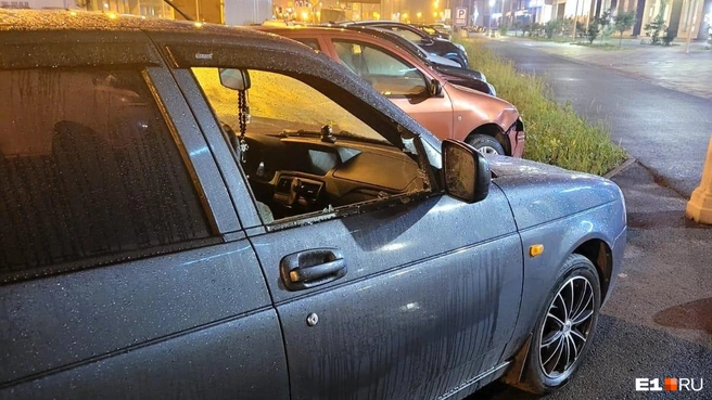 Lada лишилась бокового стекла | Источник: читатель E1.RU