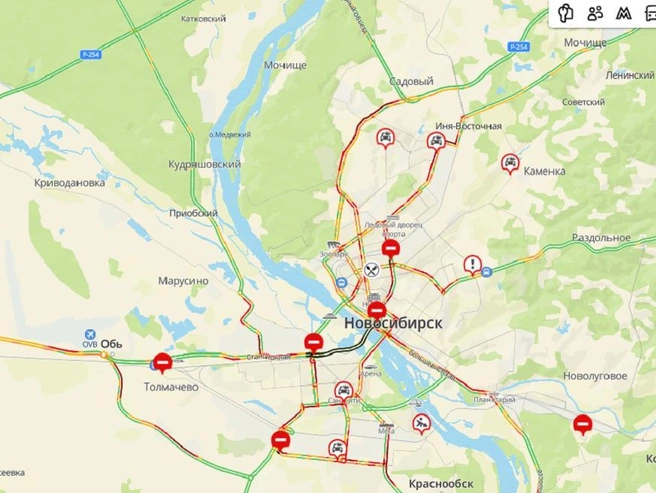 Очевидцы сообщают о нескольких авариях | Источник: 2ГИС