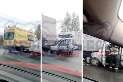 Тройное ДТП на окружной Ярославля: «Фиат» под «Газелью»