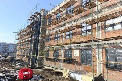 Deadline for children's clinic in Rossiysky pushed back for third time