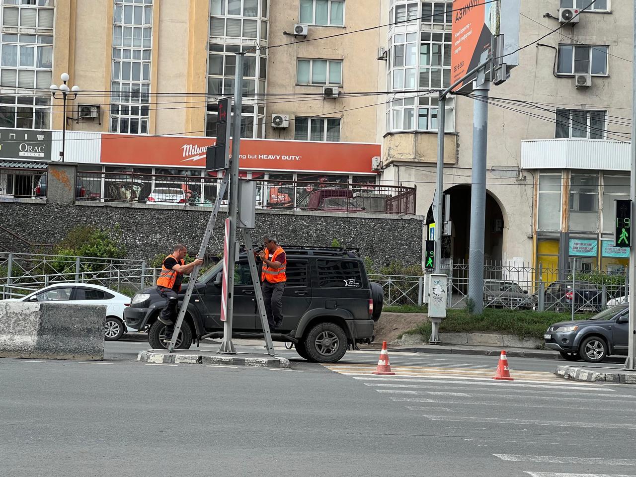 Из ЖК «Панорама», «Расцветай» и «Комета» в Новосибирске заблокировали  выезд: как проехать, схема движения - 11 августа 2023 - НГС.ру