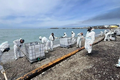 Туапсе: жители о море, мазуте и ночных атаках
