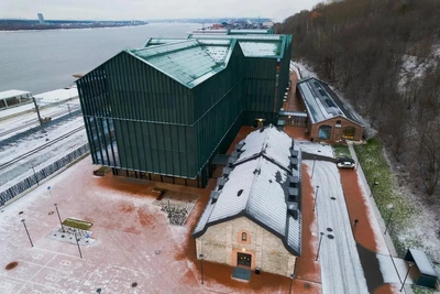 Назначение трех кирпичных зданий у новой галереи Перми