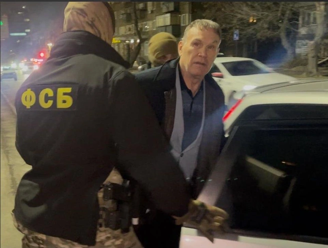 А закончился процесс задержанием