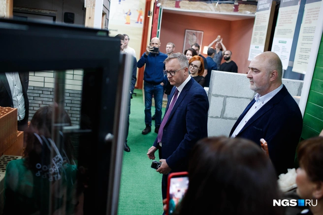 Дмитрий Богомолов отметил, что лекции в центре будут проводить сотрудники Минстроя | Источник: Андрей Бортко / NGS.RU