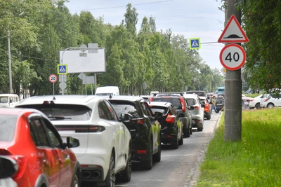 «Сколько простоим — не знаю»: в Архангельске проблемы с вывозом мусора