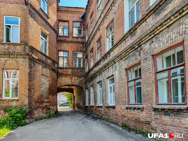 Словно двор прошлого столетия | Источник: Булат Салихов / UFA1.RU
