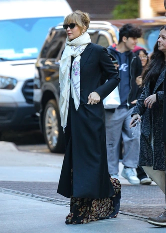 Минимализм, в который влюблены все: как Дженнифер Лоуренс стала новой королевой стритстайла Минимализм, в который влюблены все: как Дженнифер Лоуренс стала новой королевой стритстайла