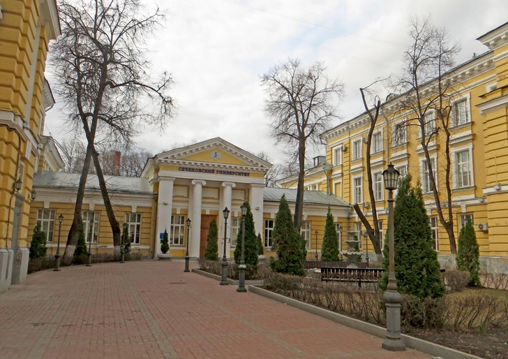 13(24) августа 1758 в Москве начались занятия на медфакультете Императорского университета. Эта дата считается началом истории нынешнего Первого МГМУ им. И. М. Сеченова. | Источник: UmaSumak/Shutterstock/Fotodom.ru