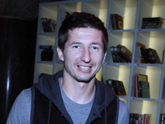 «Шансы есть — за них изо всех сил держусь»: Алдонин впервые прокомментировал рак из Германии, где проходит лечение