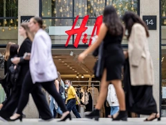 Галя, у нас отмена: H&M отказался проводить финальную распродажу в России