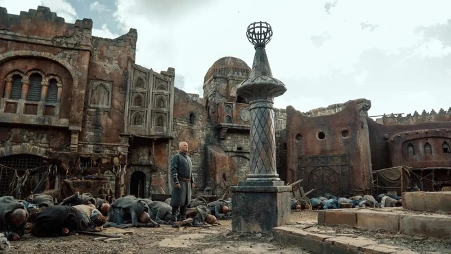 Вышел первый тизер сериала «Трудно быть богом» с Безруковым и Кологривым | Источник: Кинобюро