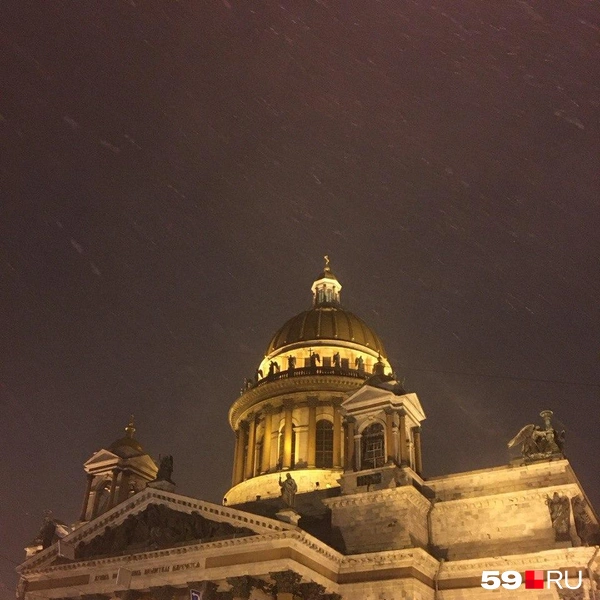 Исаакий&nbsp;— точка притяжения гостей города | Источник: архив 59.RU