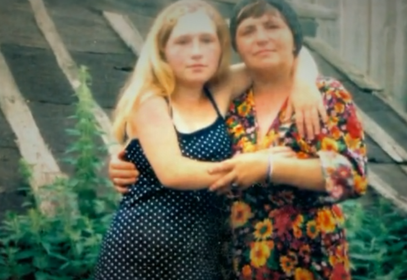 «Говорила, Оля сама себя зарезала». В нижегородском селе мать убила дочь из-за ревности к молодому любовнику — и не жалела об этом