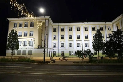 Три здания на Советском проспекте получили подсветку