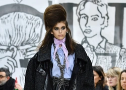 Начес, варенки и другие идеи из 80-х в коллекции Miu Miu FW18-19
