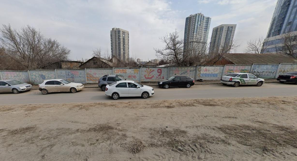 В Волгограде спрячут за баннерами три улицы у элитной высотки в центре города