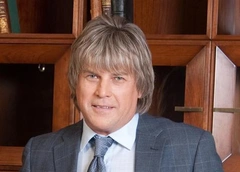 «У меня обида есть на Леру Кудрявцеву»: Алексей Глызин припомнил телеведущей фиаско в шоу «Суперстар!»
