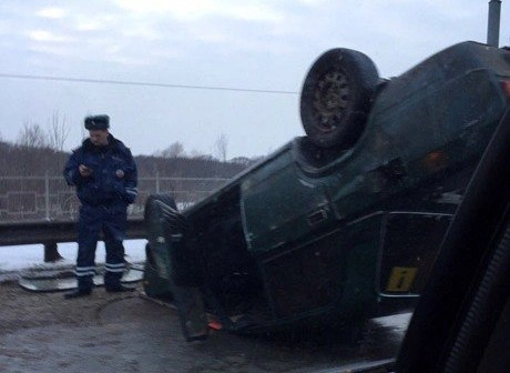 На Северной окружной перевернулась легковушка | ya62.ru