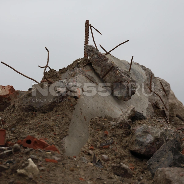 Остатки старого здания | Источник: Евгений Софийчук / NGS55.RU