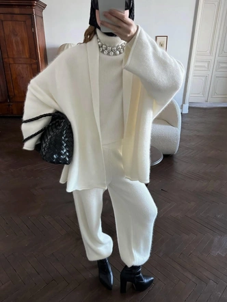 Белые брюки — главный антистресс гардероба этой зимы Белые брюки — главный антистресс гардероба этой зимы