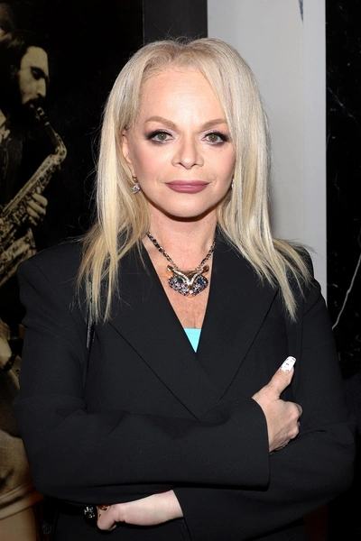 Лариса Долина