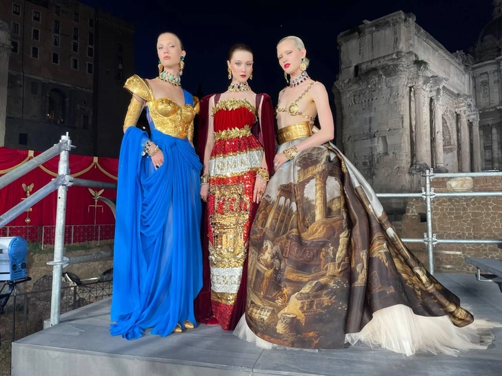 Модели шоу Dolce & Gabbana Alta Moda 2025