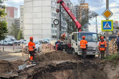 В Барнауле устраняют аварию на Ядринцева