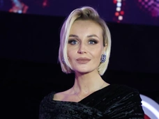Полина Гагарина, вернувшаяся в «Голос», пообещала машинисту поезда сделать из него звезду корпоративов