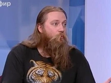 Получила аттестат, а потом веселилась в парке: 7-летняя сестра Алисы Тепляковой отметила с семьей окончание 9-го класса