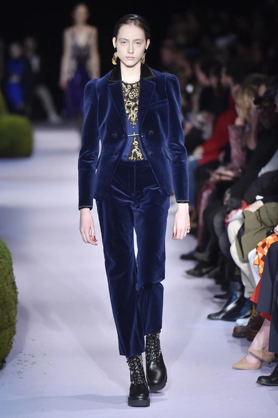Altuzarra aw17/18 | Источник: Getty Images