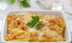 Овощной сумбур под легким соусом: готовим запеканку с курицей и капустой