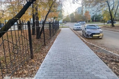У школы № 16 в Благовещенске обновили тротуар