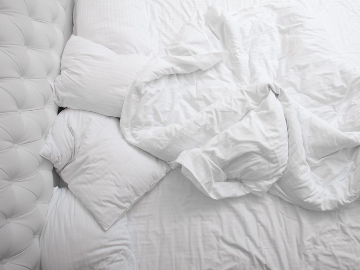 Почему нельзя заправлять постель сразу, как только вы встаете — эта причина вас удивит