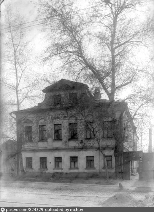 Вот так дом выглядел в 1920-х годах | Источник: Лебедев Николай Николаевич / Pastvu.com
