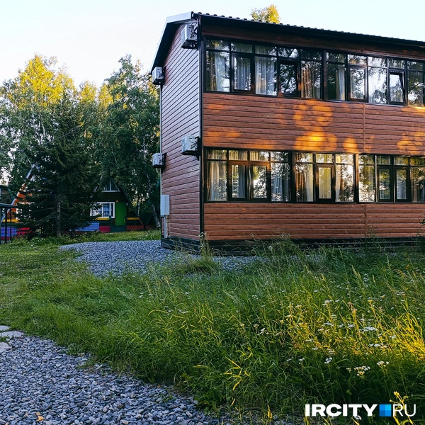 База отдыха «Култушная»&nbsp;— центральное место на этом участке Байкала, здесь кипит жизнь | Источник: Даниил Конин / «ИрСити»