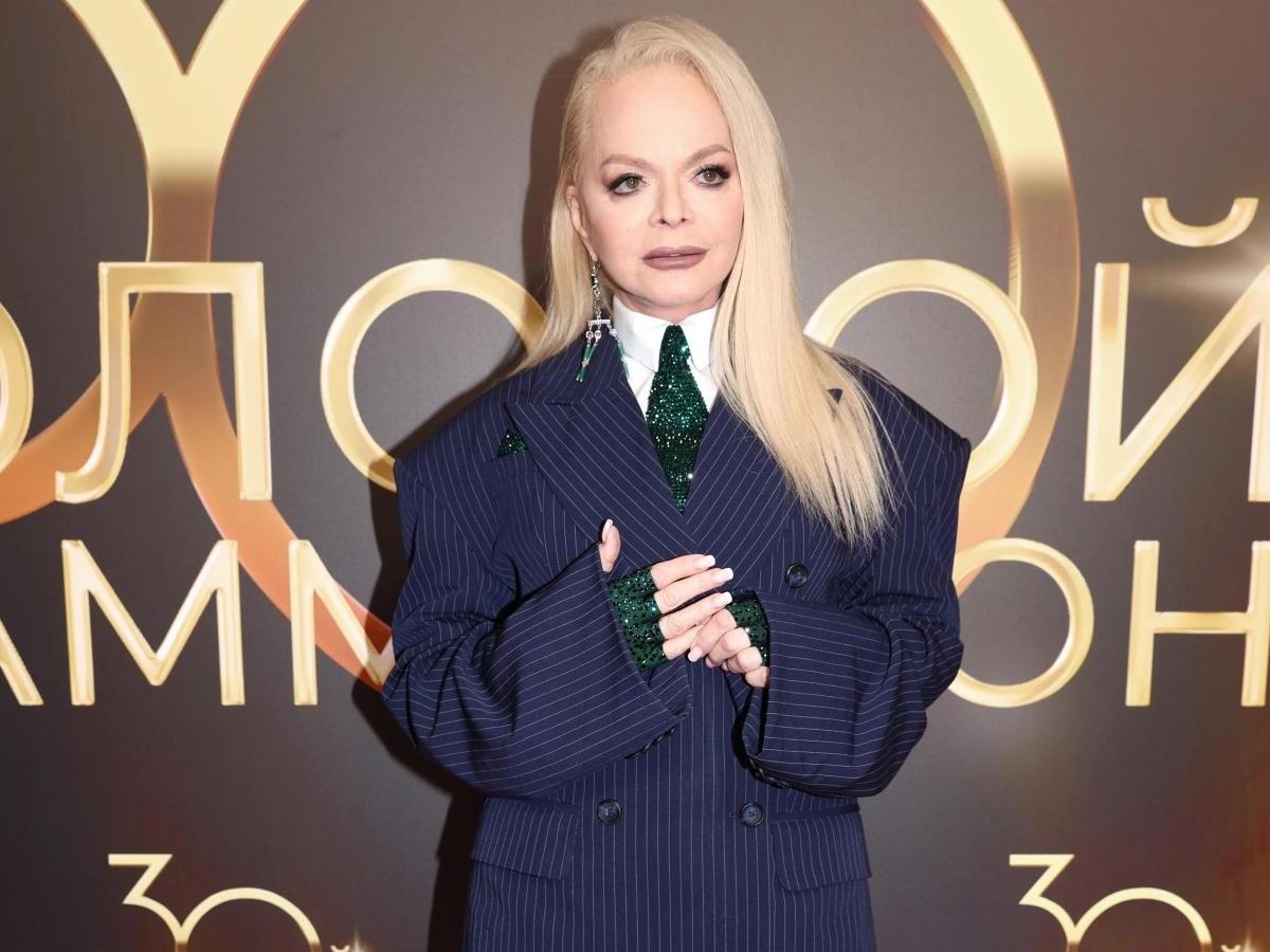 Откуда у матери-одиночки Полины Лурье средства на покупку квартиры Долиной за 112 млн рублей