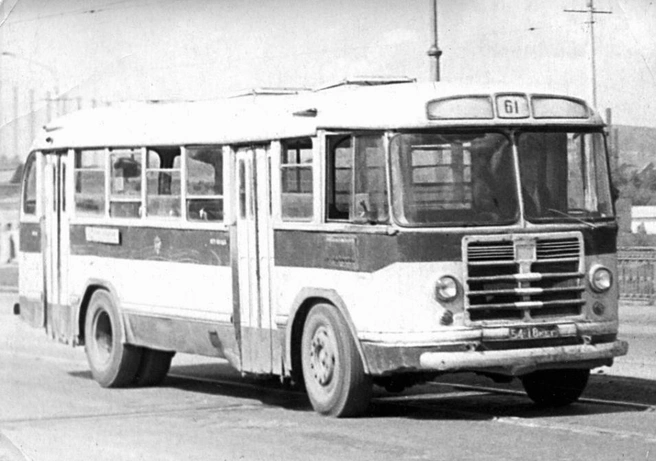 ЗиЛ-158, маршрут 61, город Новокузнецк проспект Курако, 1967 год | Источник: fotobus.msk.ru